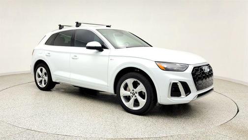 Glacier White Metallic 2023 Audi Q5 45 S line Premium Plus