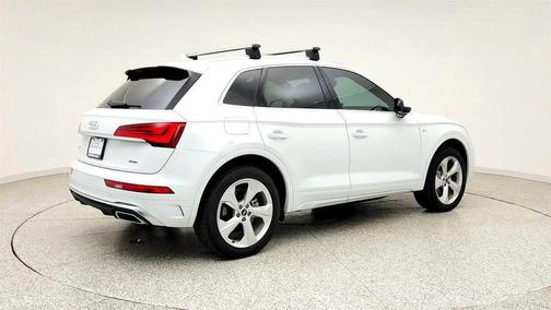 Glacier White Metallic 2023 Audi Q5 45 S line Premium Plus