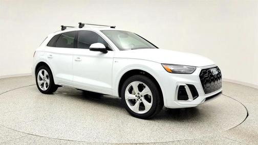 Glacier White Metallic 2023 Audi Q5 45 S line Premium Plus