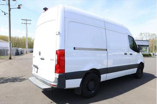 2022 Mercedes-Benz Sprinter 1500 Standard Roof I4