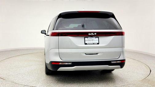 2023 Kia Carnival LX