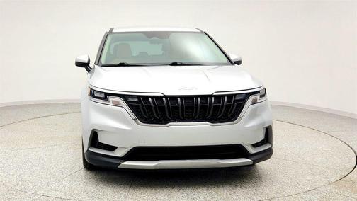 2023 Kia Carnival LX