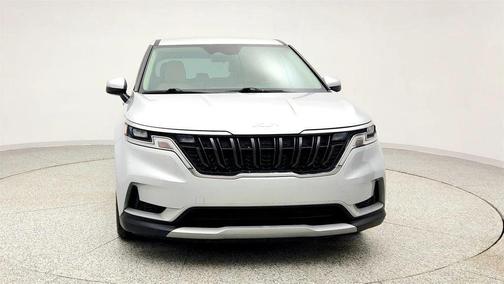 2023 Kia Carnival LX