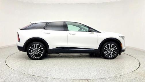 2025 Cadillac OPTIQ Sport 2 AWD