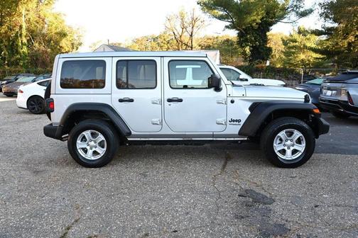 2022 Jeep Wrangler Unlimited Sport