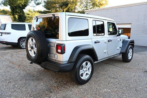 2022 Jeep Wrangler Unlimited Sport