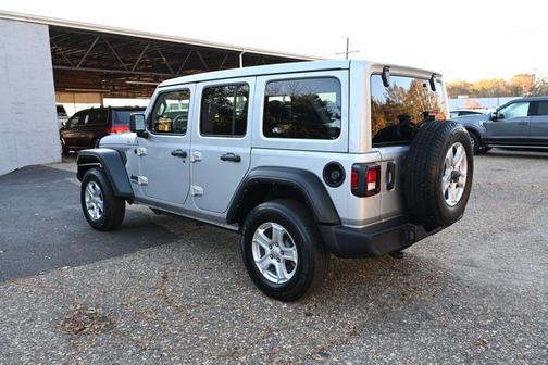 2022 Jeep Wrangler Unlimited Sport