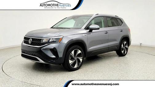 Platinum Gray Metallic 2023 Volkswagen Taos 1.5T SE