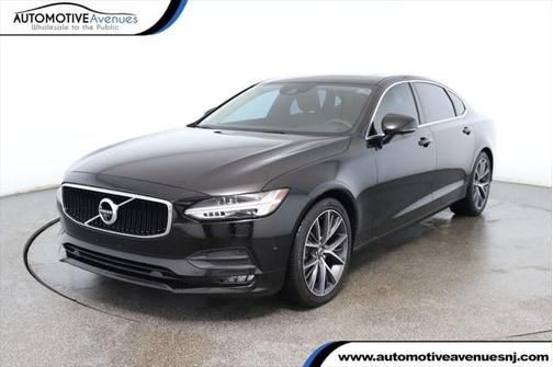2018 Volvo S90 T5 Momentum