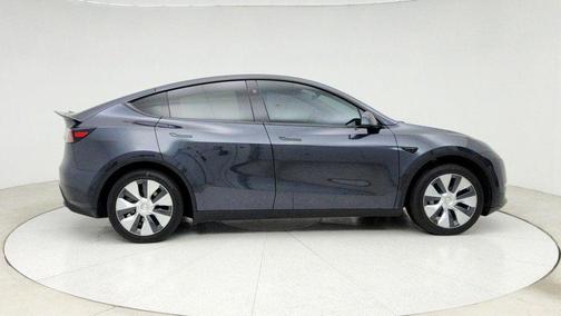 2024 Tesla Model Y RWD