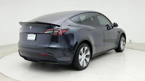 2024 Tesla Model Y RWD