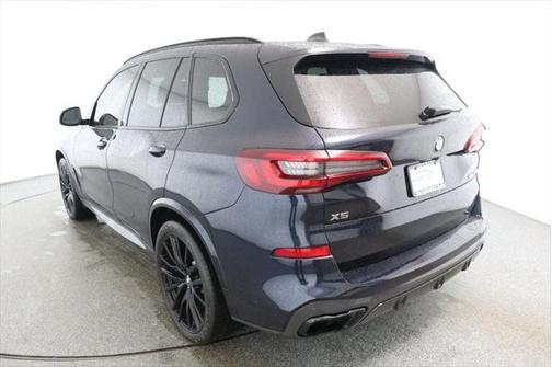 2022 BMW X5 M50i