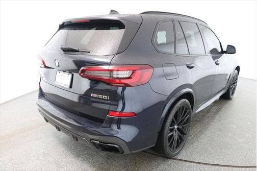 2022 BMW X5 M50i