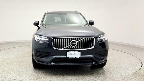 2021 Volvo XC90 T6 Momentum