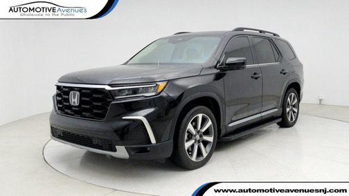 2023 Honda Pilot Touring 8-Passenger