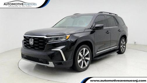 2023 Honda Pilot Touring 8-Passenger