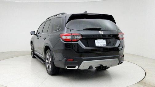 2023 Honda Pilot Touring 8-Passenger