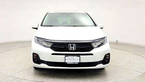 Platinum White Pearl 2026 Honda Odyssey Elite