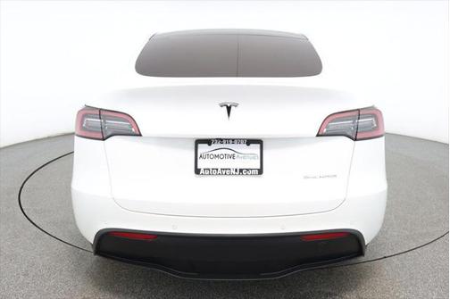 2022 Tesla Model Y Long Range Dual Motor All-Wheel Drive