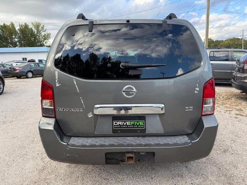 2007 Nissan Pathfinder SE