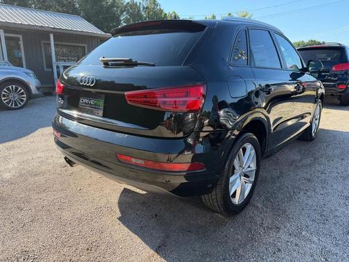 Black 2017 Audi Q3 2.0T Premium