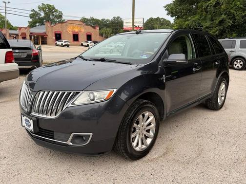 Blue 2014 Lincoln MKX Base