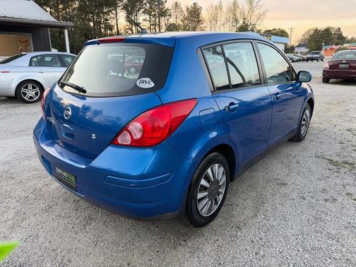 Blue 2007 Nissan Versa S