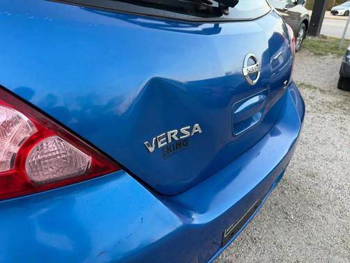 Blue 2007 Nissan Versa S