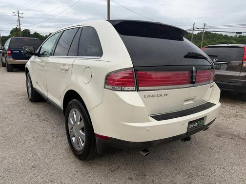 White Chocolate Tri-Coat 2007 Lincoln MKX Base