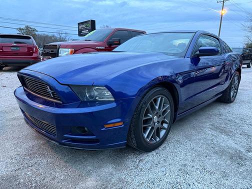 2013 Ford Mustang V6