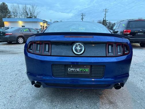 2013 Ford Mustang V6