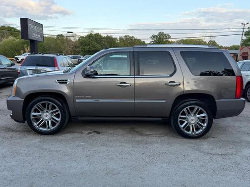 2011 Cadillac Escalade Platinum Edition