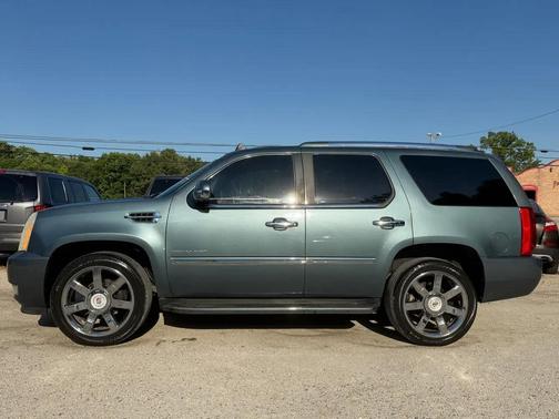 Blue Chip 2009 Cadillac Escalade Base