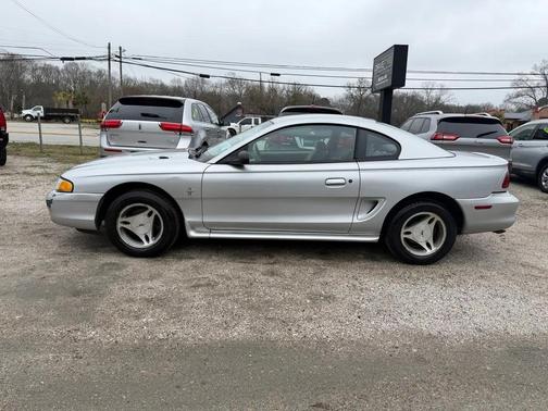 1998 Ford Mustang Base