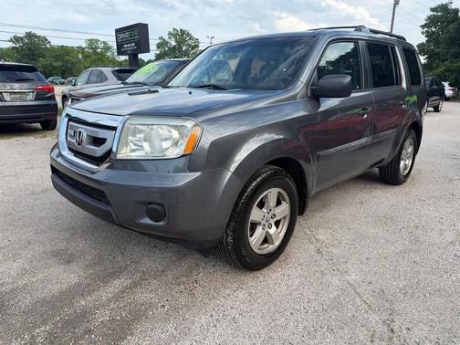 Polished Metal Metallic 2011 Honda Pilot LX