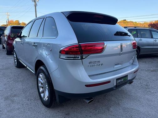 2015 Lincoln MKX Base