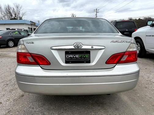 2003 Toyota Avalon XL