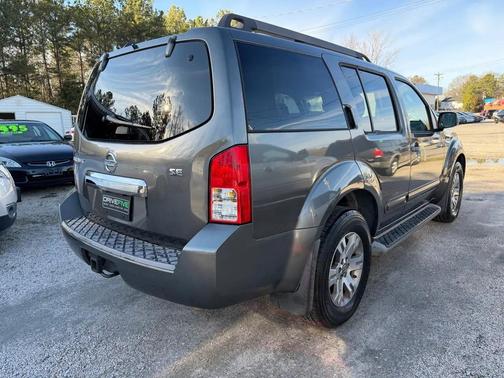 2009 Nissan Pathfinder SE