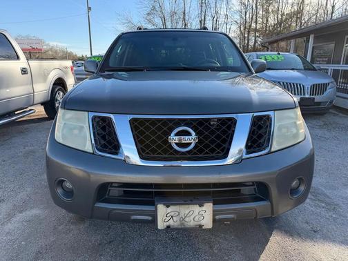 2009 Nissan Pathfinder SE