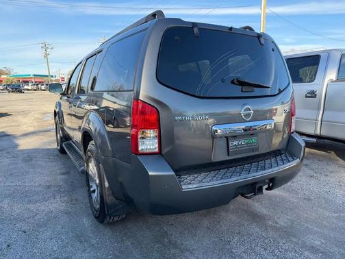 2009 Nissan Pathfinder SE