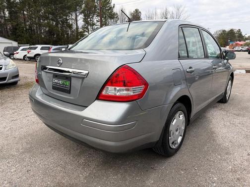2009 Nissan Versa 1.8 S