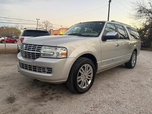 2007 Lincoln Navigator Base
