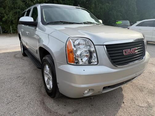 Silver 2011 GMC Yukon SLT