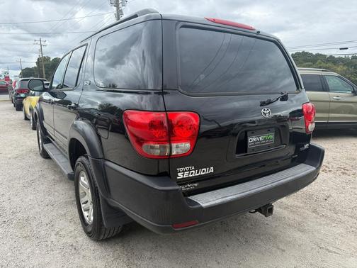 2006 Toyota Sequoia SR5