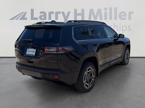 Diamond Black 2026 Jeep Cherokee LAREDO/LIMITED