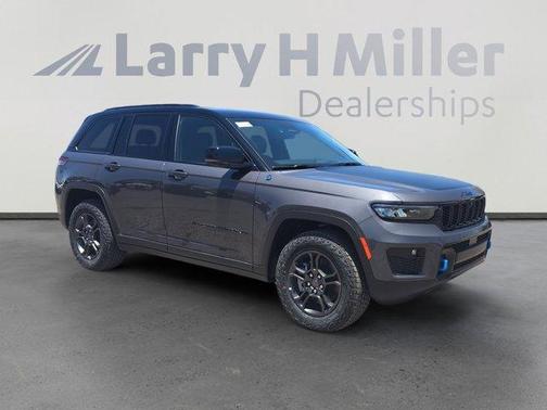 2025 Jeep Grand Cherokee 4xe Trailhawk