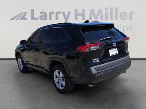 2021 Toyota RAV4 Hybrid XLE