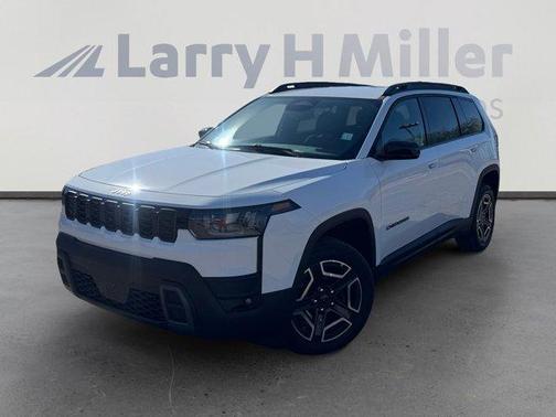 Bright White Clearcoat 2026 Jeep Cherokee LAREDO/LIMITED