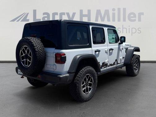 Bright White Clearcoat 2026 Jeep Wrangler Rubicon