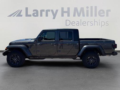 Granite Crystal Clearcoat Metallic 2026 Jeep Gladiator 85th Anniversary Edition